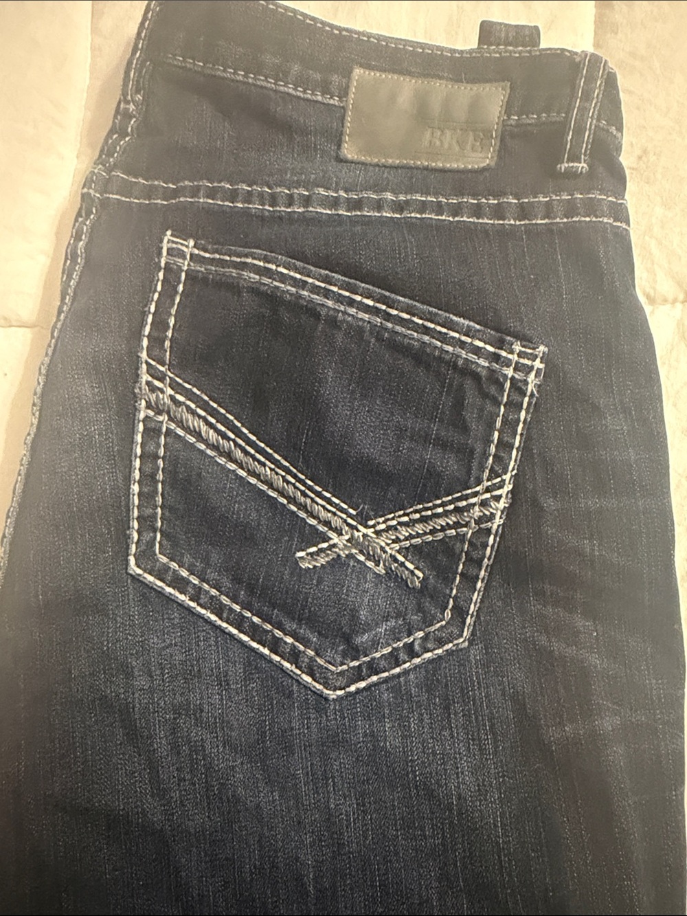 Buckle Men's Dark Wash Blue Jeans - Picture 3 of 4